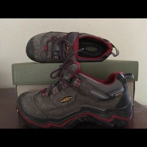 Keen hiking shoes